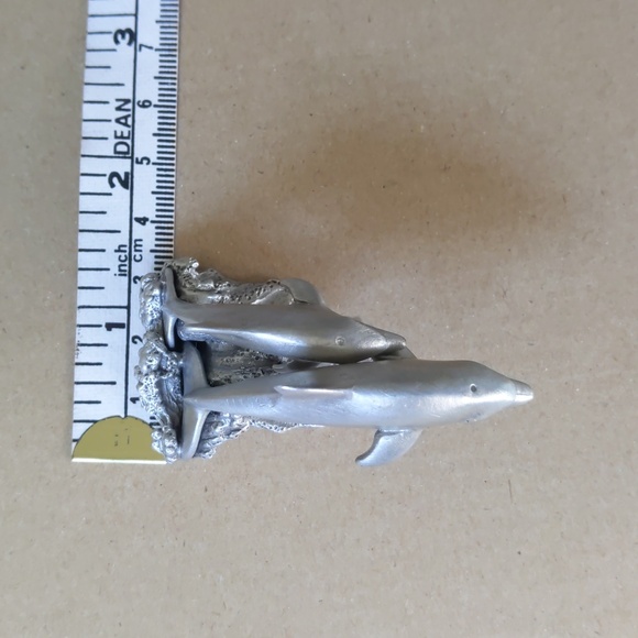 Pewter dolphins figurine - Picture 5 of 5